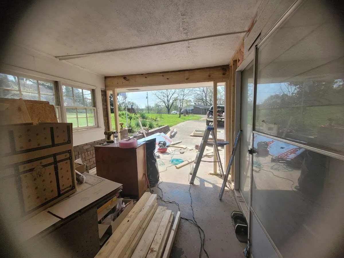 Air movers and dehumidifier for Drying & Dehumidification in Hybla Valley